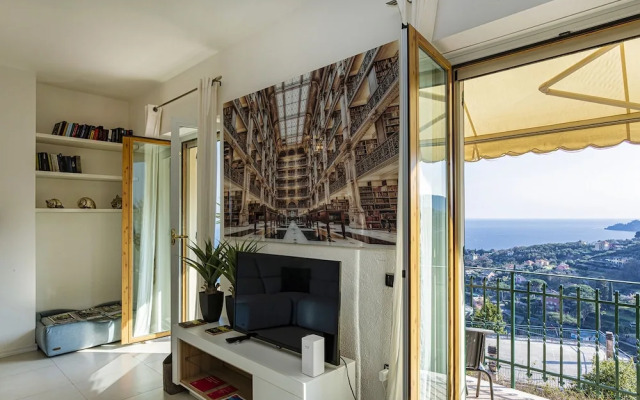 Elegant sea View Apartment by Wonderful Italy