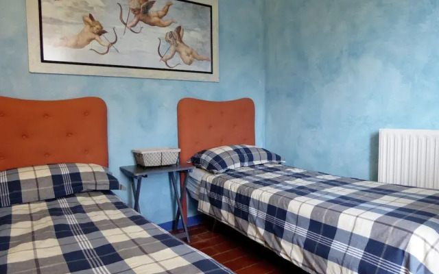 Tranquil Villa in San Romano di Garfagnana with Hot Tub