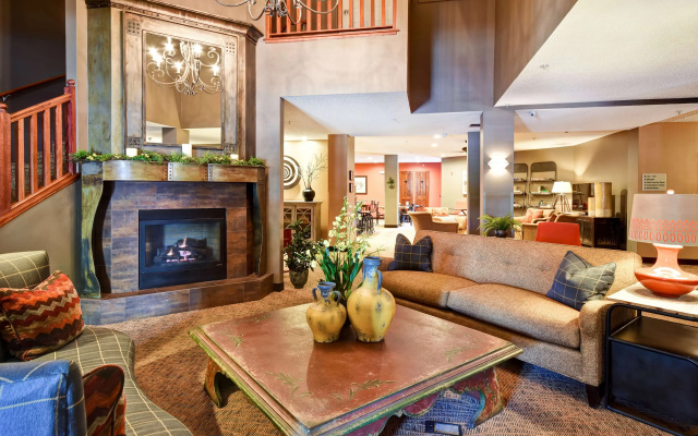 GrandStay Hotel & Suites