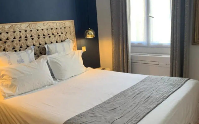 Lumineux 2 Pieces Vieil Antibes (Adults Only)