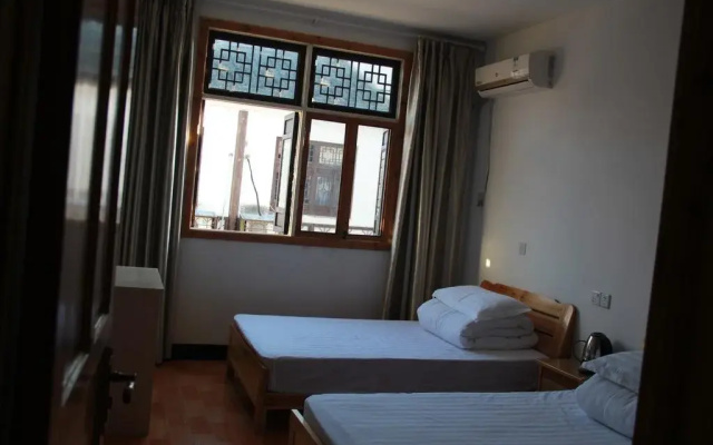 Zhaji Baolian Inn