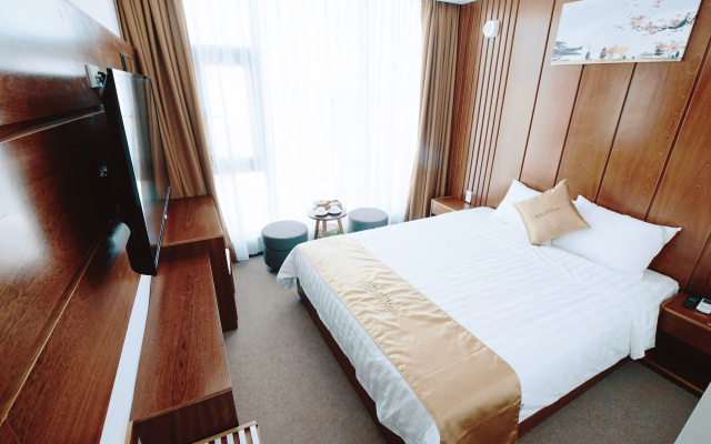 Mira Hotel