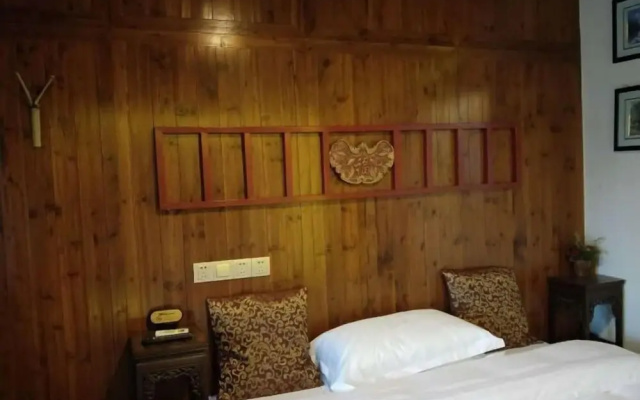 Huangshan Hongcun Yihu Lvyuan Inn