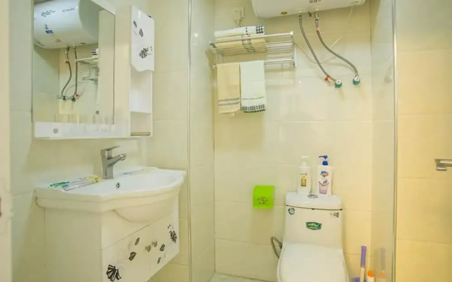 Xin Wo Hotel Apartment Railway Station