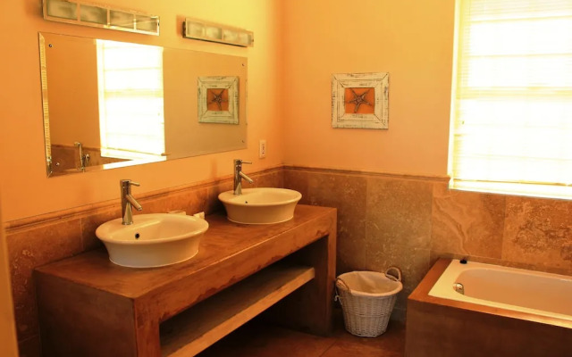 4 Birdies Golf Villa Self catering