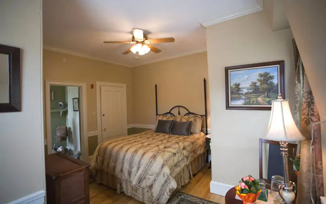 Morrill Mansion Bed & Breakfast