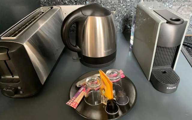 La Suite Royale (Adults Only)