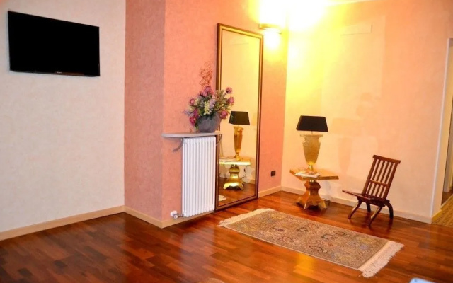 Hotel Italia 30