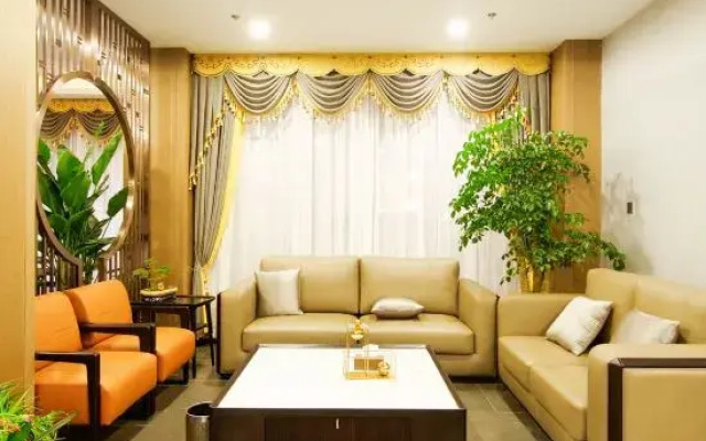 Quanpan Yaju Hotel (Qiannan Zhisheng Tangquan Building 5)