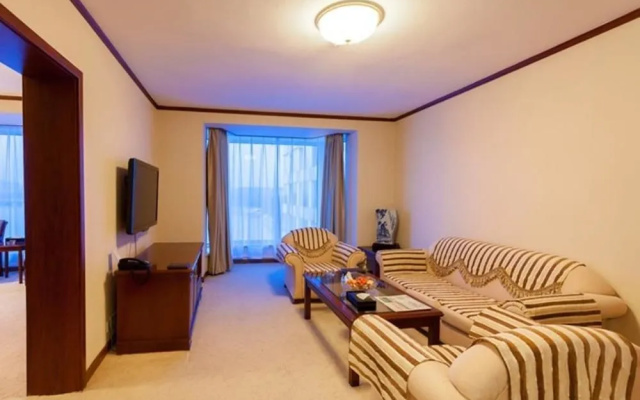 Changchun Celebrity Hotel