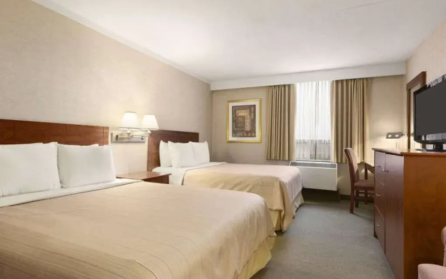 Days Inn - Ottawa West