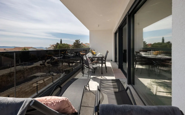 Apartment Summer Breeze Okrug Gornji