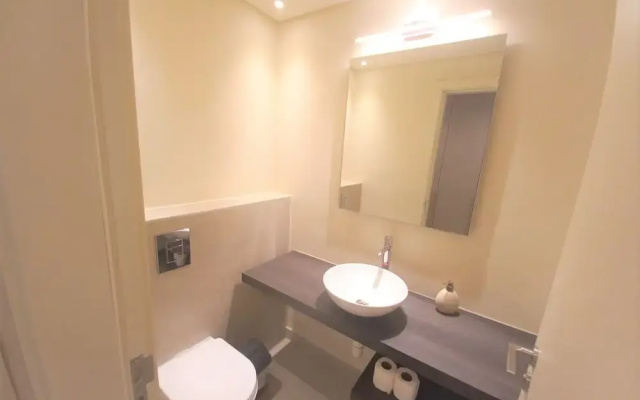 Stunning 1 Bedroom Balcony at Park View Dubai