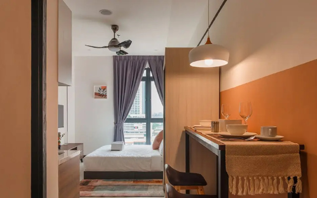 Neu Suites Residence, Embassy Row