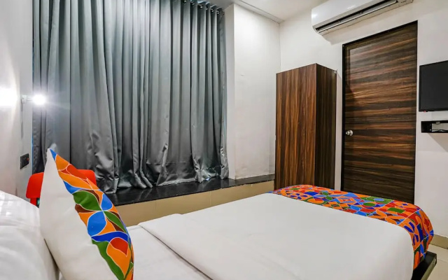 Fabhotel Lotus I