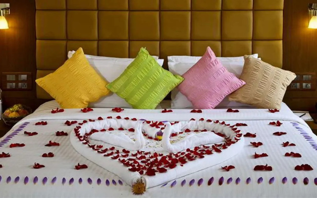 Hill Tree Inn Luxury Resort & Spa