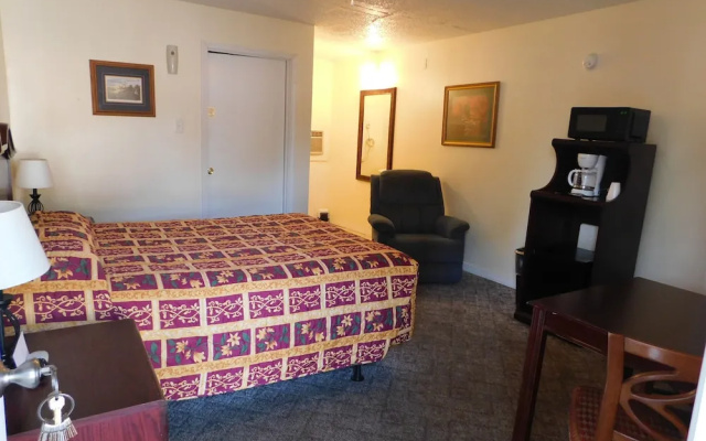 Little Shamrock Motel A1