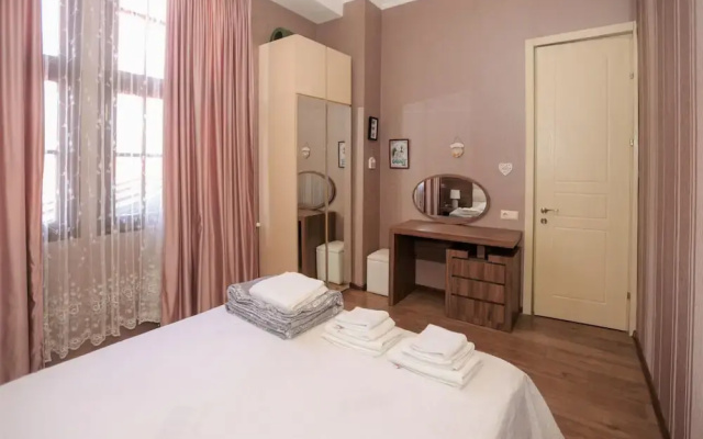 Апартаменты рядом с Art Cafe Home