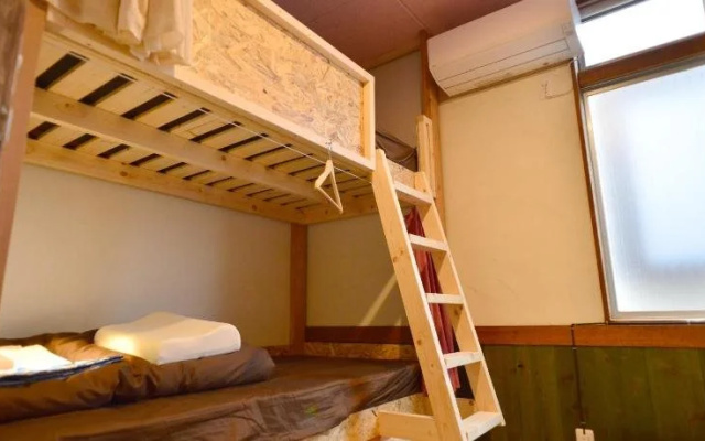Good Trip Hostel & Bar