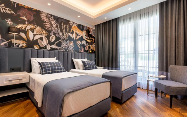 Motif Hotel
