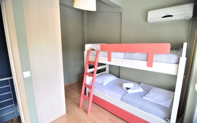 Zennova #14 Summer Family Apartment