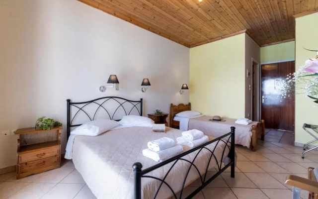 Apostolos Apartment 4