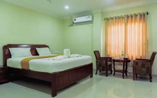 The Hotel Chola Inn