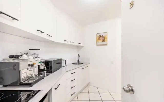 Wake to the Waves - Oceanfront Apartment