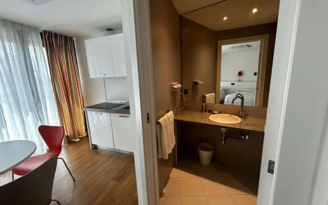 Bb Hotels Aparthotel Isola