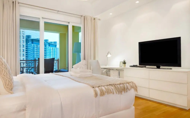 Maison Privee - Modern and Airy 2BR in Palm Jumeirah