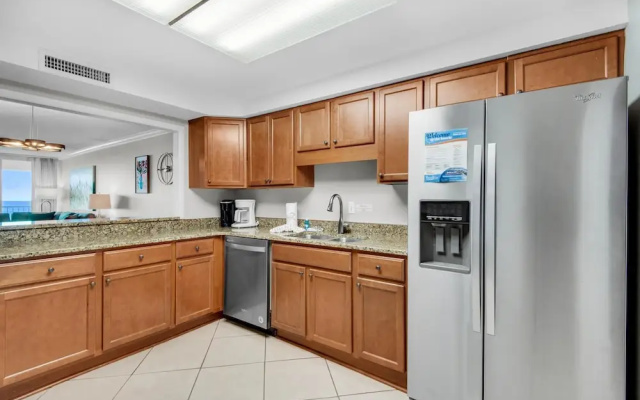 Shoreline Towers 3092