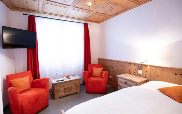 Hotel Engiadina