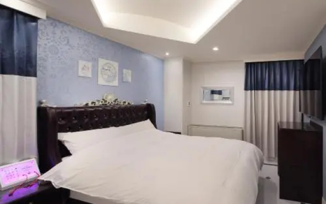 Hotel Birthday Gifunishi (Adult Only)