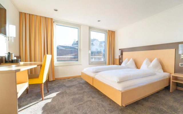 The Guesthouse by the Hey Hotel