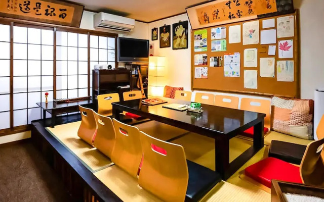 Maguro House