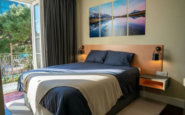 Luxury Apartment Eqanimity