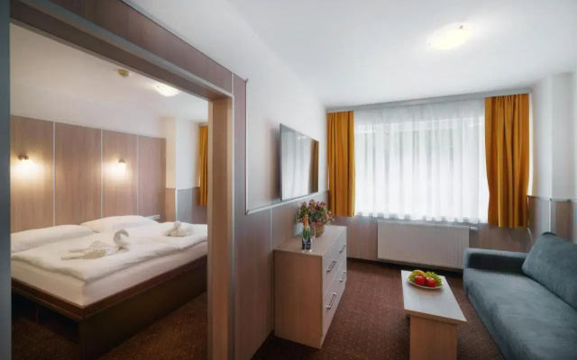 Hotel Green Paradise