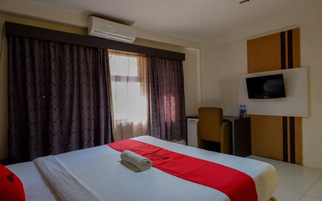 Hotel Benua Kendari by RedDoorz