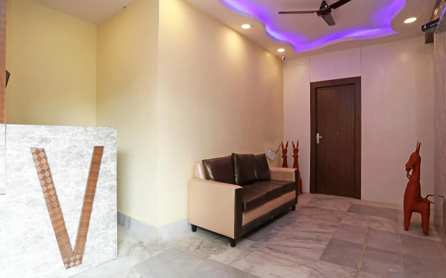 99 Kombo Stay By OYO Rooms