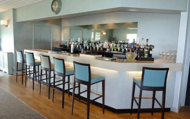 Hunley Hotel and Golf Club