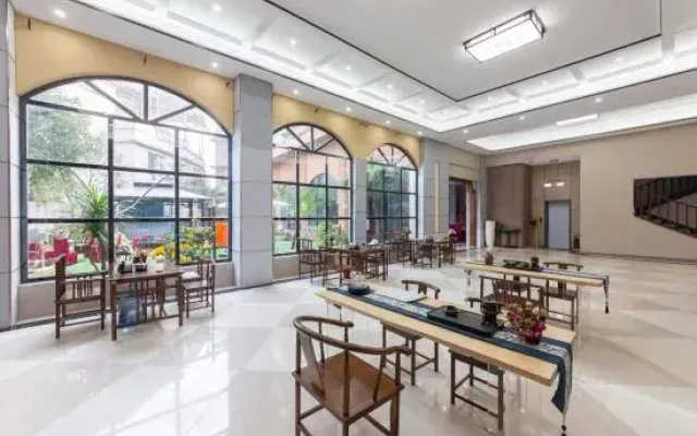 Yunshu Guyue Tangchi Hotel