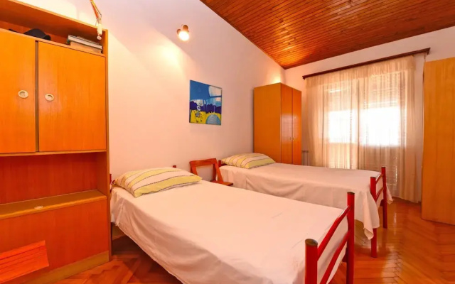 Apartment 1560
