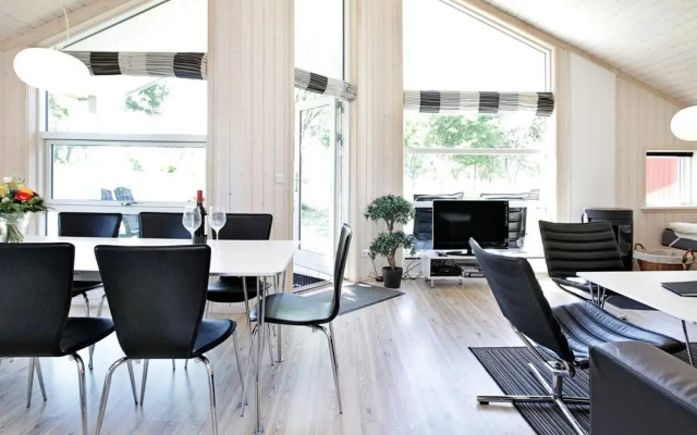5 Star Holiday Home in Grossenbrode