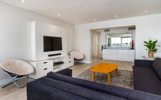 Ocean Front Apartment w Sea Views Pleasant Ways