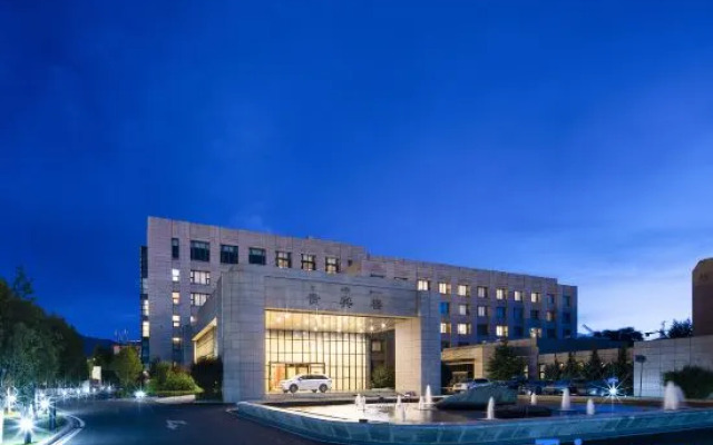 Lhasa Hotel