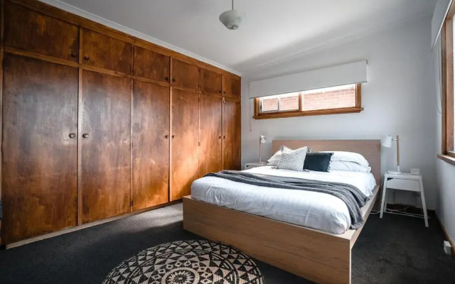 Ms Sophia's Studio Apartment