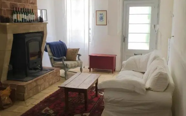 Cosy Medieval Village House Monségur