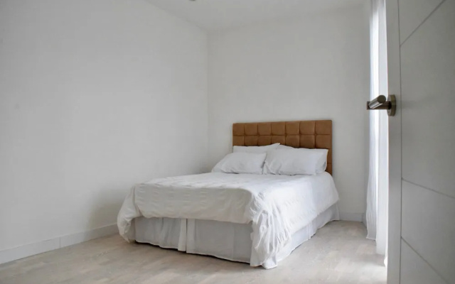Bright 1 Bedroom Apartment in South London