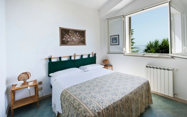 Bright and Comfortable Three-room Apartment Park Residence Cicladi