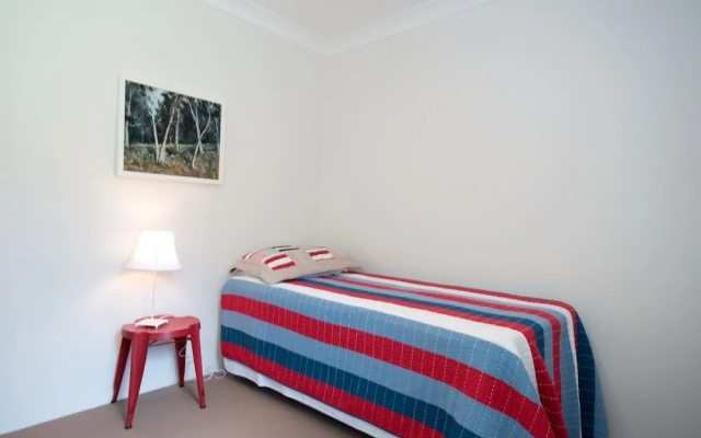 Nicholli, Bay Parklands, Unit 35/2 Gowrie Avenue